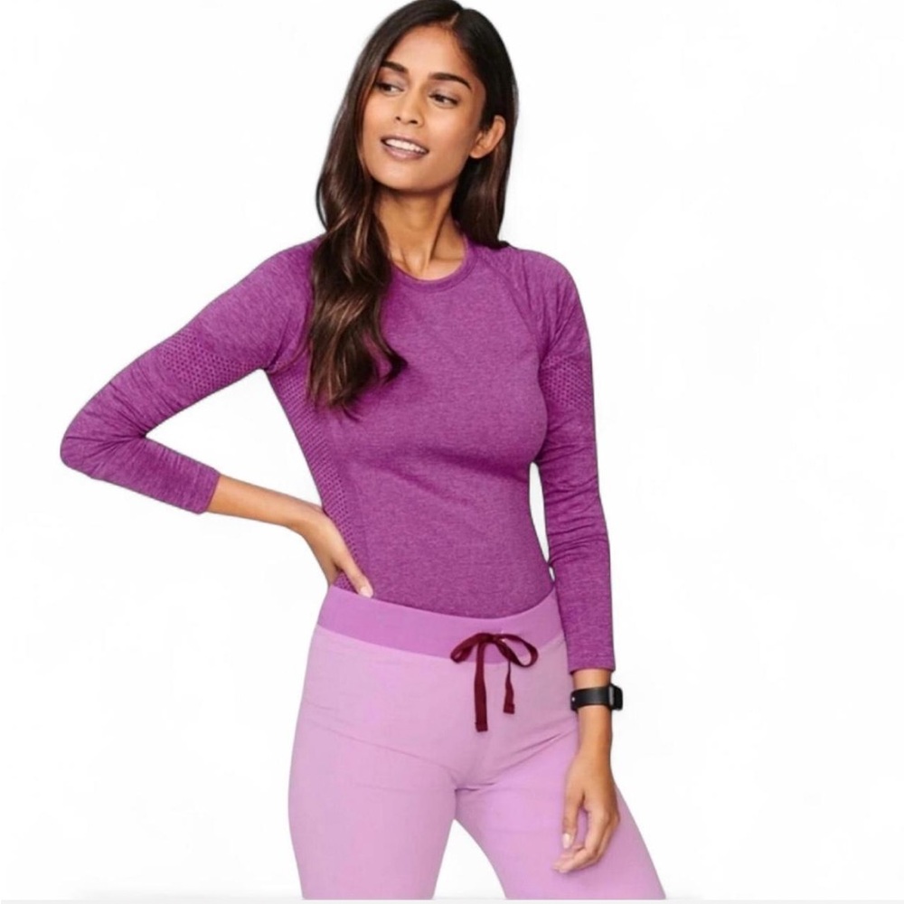 NWT Figs Salta Seamless Long Sleeve Underscrub Scrub Top Dusk Purple Women’s XS